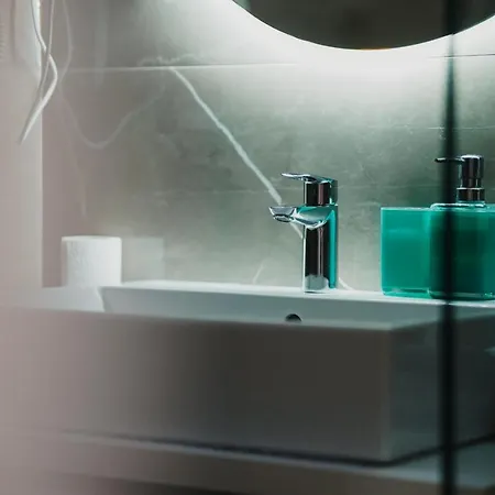 Hotel apartamentowy 28 Himara