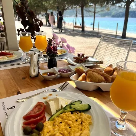 28 * Himare