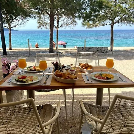 Aparthotel 28 Himare