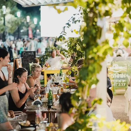 28 Ξενοδοχείο με διαμερίσματα