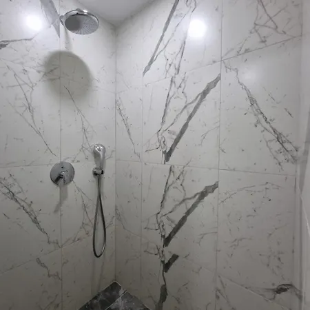 Aparthotel 28 Himare