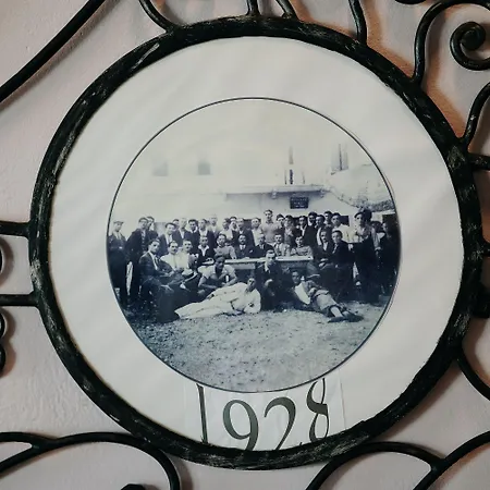 Hotel apartamentowy 28 Himara