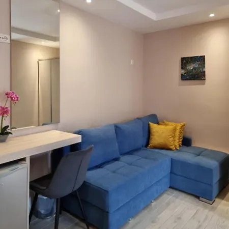 28 Hotel apartamentowy Himara