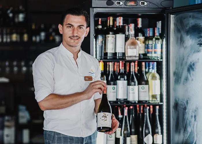 Aparthotel 28 Himare